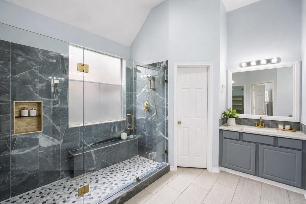 2623 Pine Shadows Drive - Photo 2