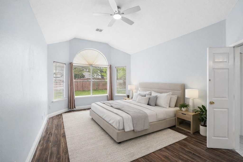 2623 Pine Shadows Drive - Photo 3