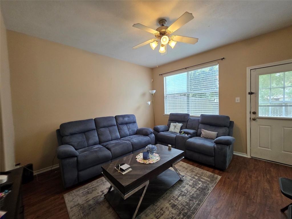 3409 Victorian Manor Lane - Photo 4