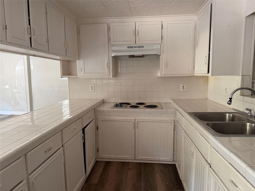 16423 Stinson Lane - Photo 0