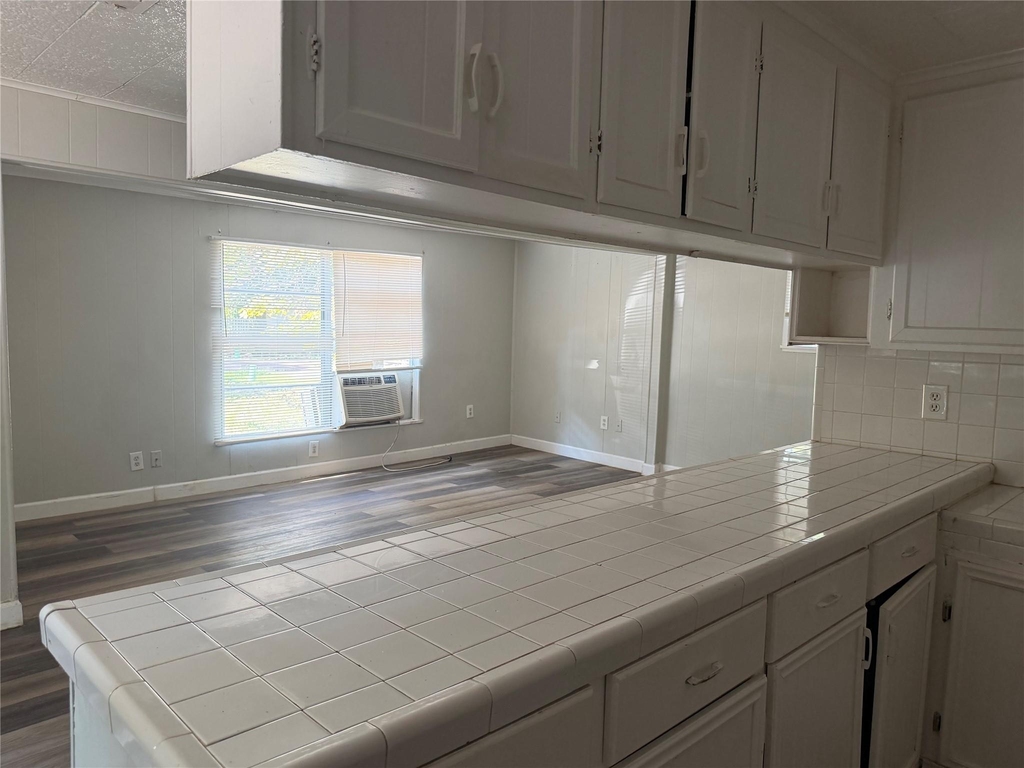 16423 Stinson Lane - Photo 3