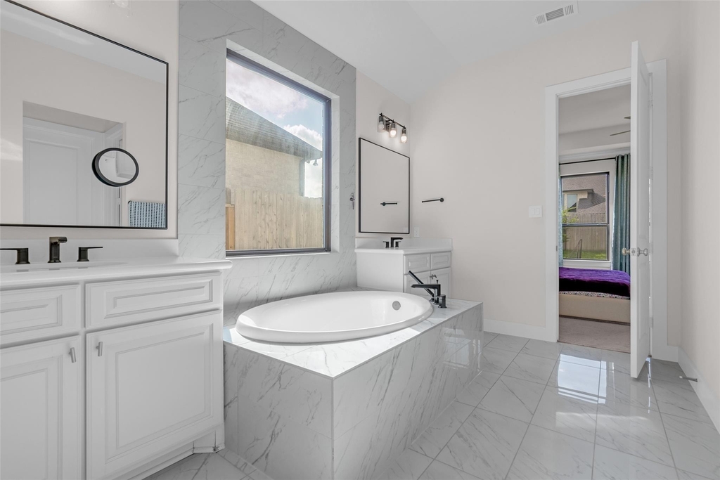 10922 Providence Court - Photo 25