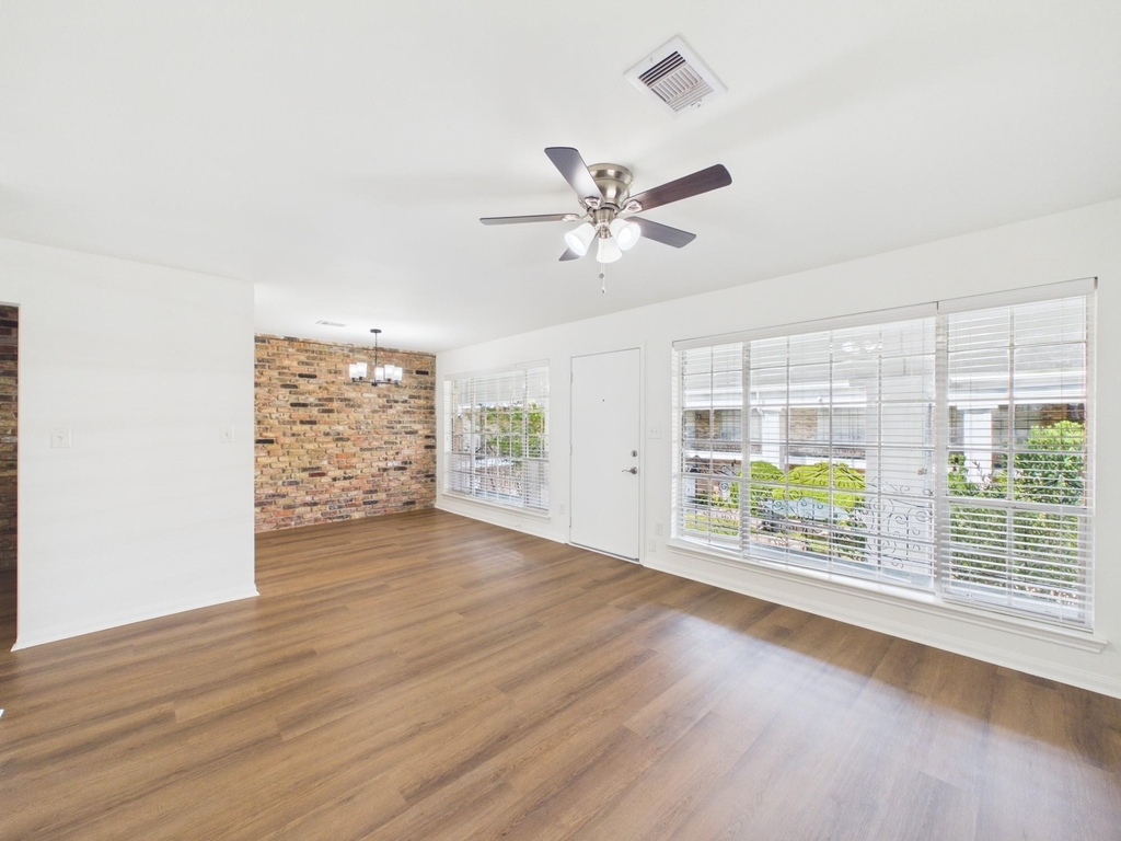 5343 Richmond Avenue - Photo 0