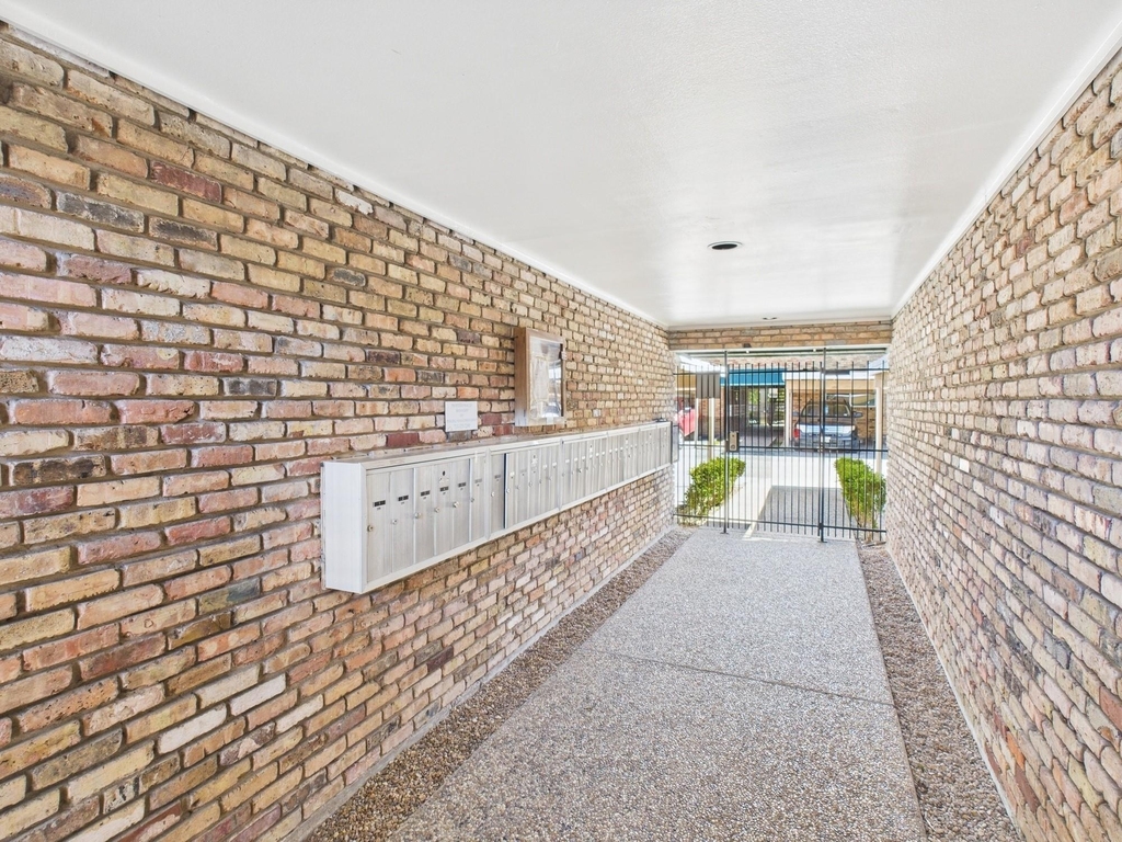 5343 Richmond Avenue - Photo 22