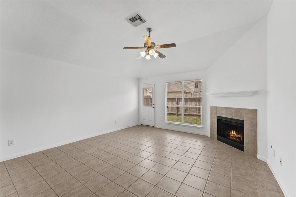 25107 Clover Ranch Drive - Photo 8