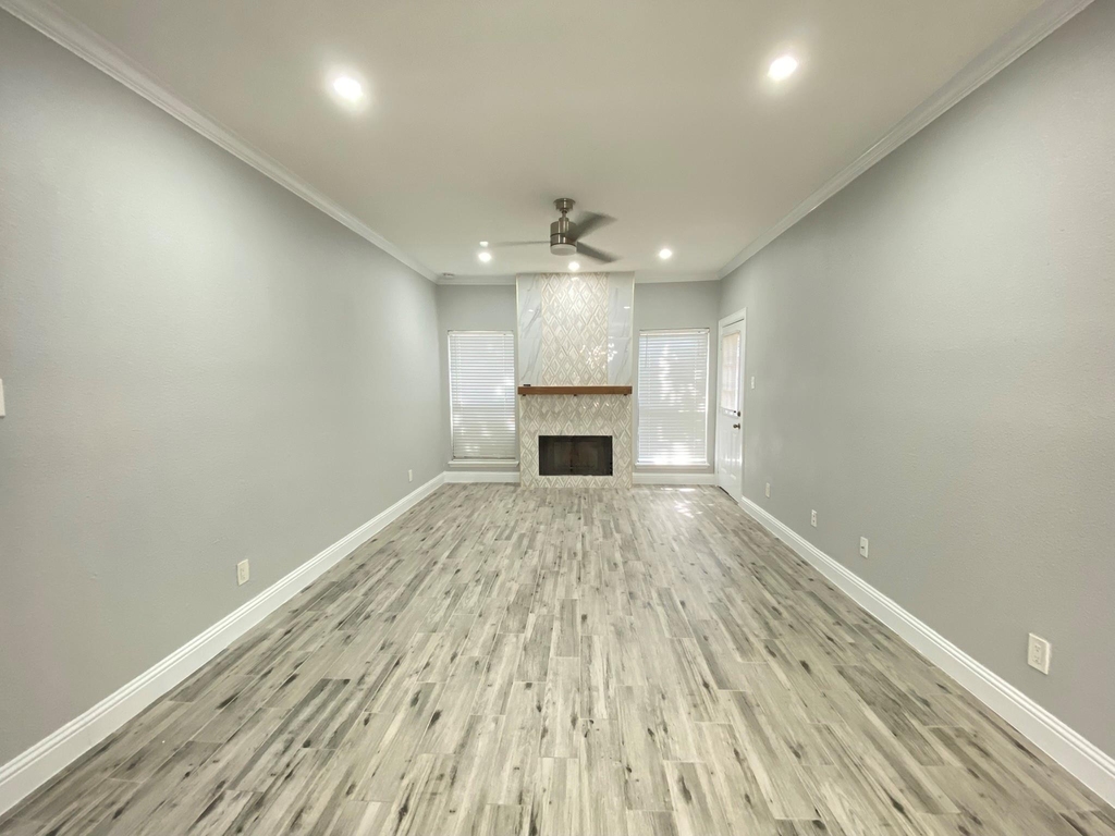 7900 N Stadium Drive - Photo 1