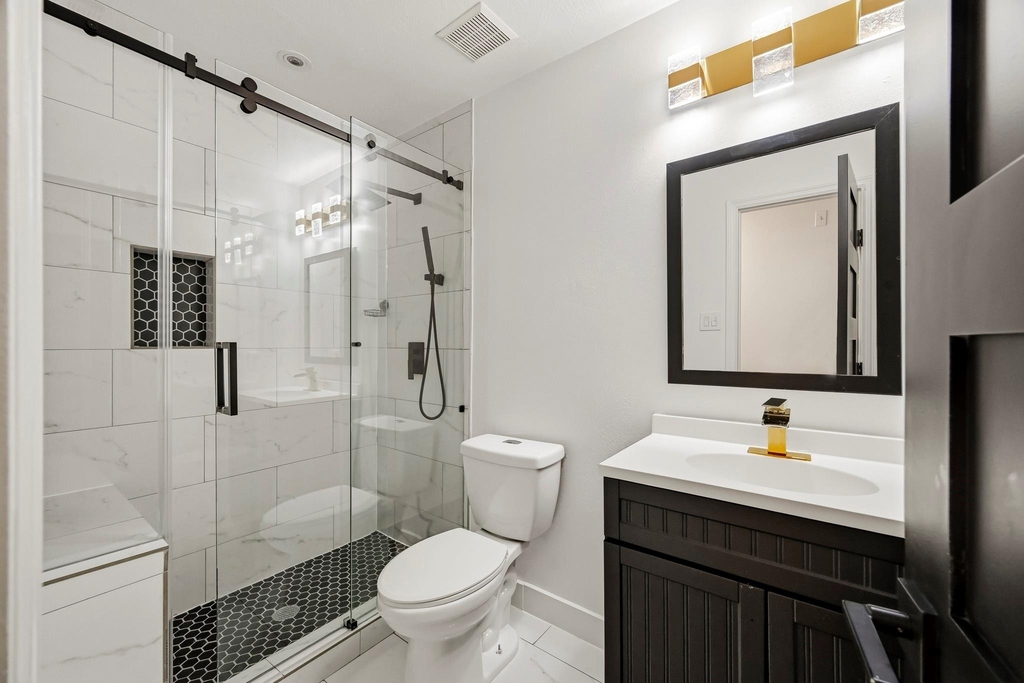 13510 Gospel Way - Photo 16
