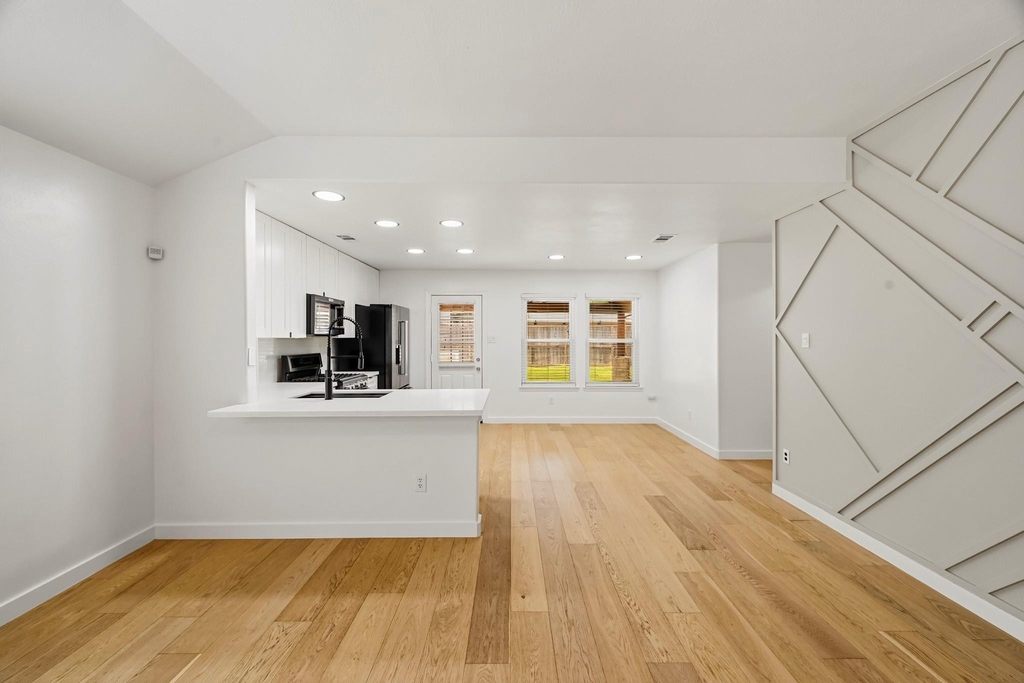 13510 Gospel Way - Photo 3