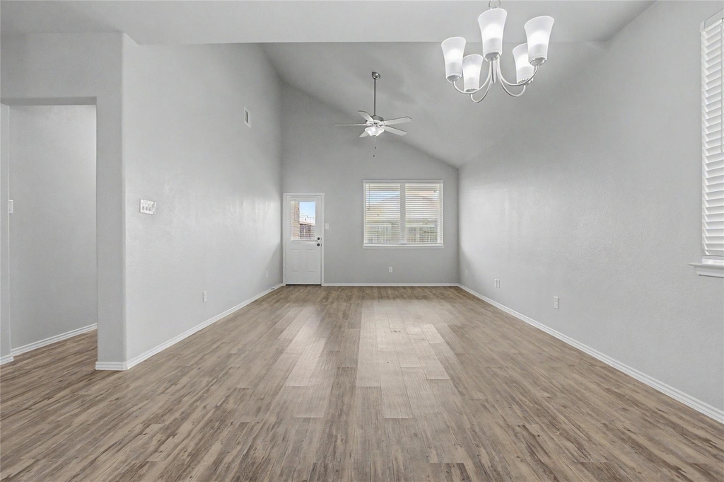 20926 Corisande Street - Photo 9