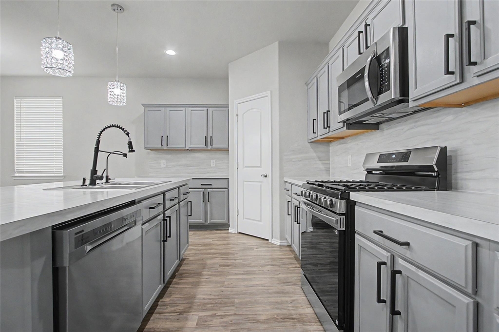 20926 Corisande Street - Photo 5