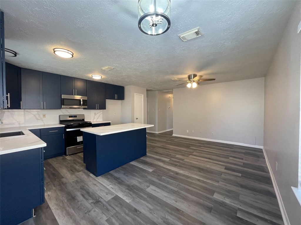 15631 Pilgrim Hall Drive - Photo 5
