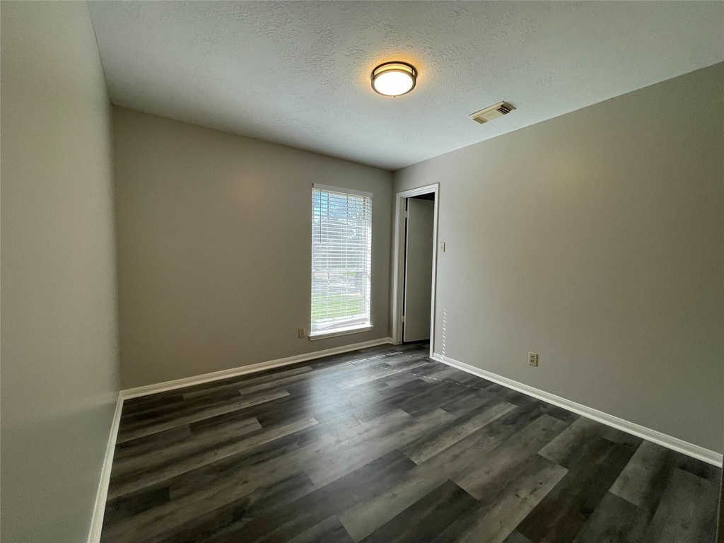 15631 Pilgrim Hall Drive - Photo 12