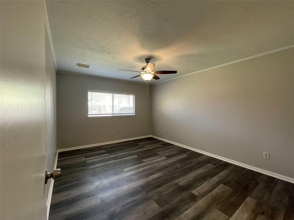 15631 Pilgrim Hall Drive - Photo 10