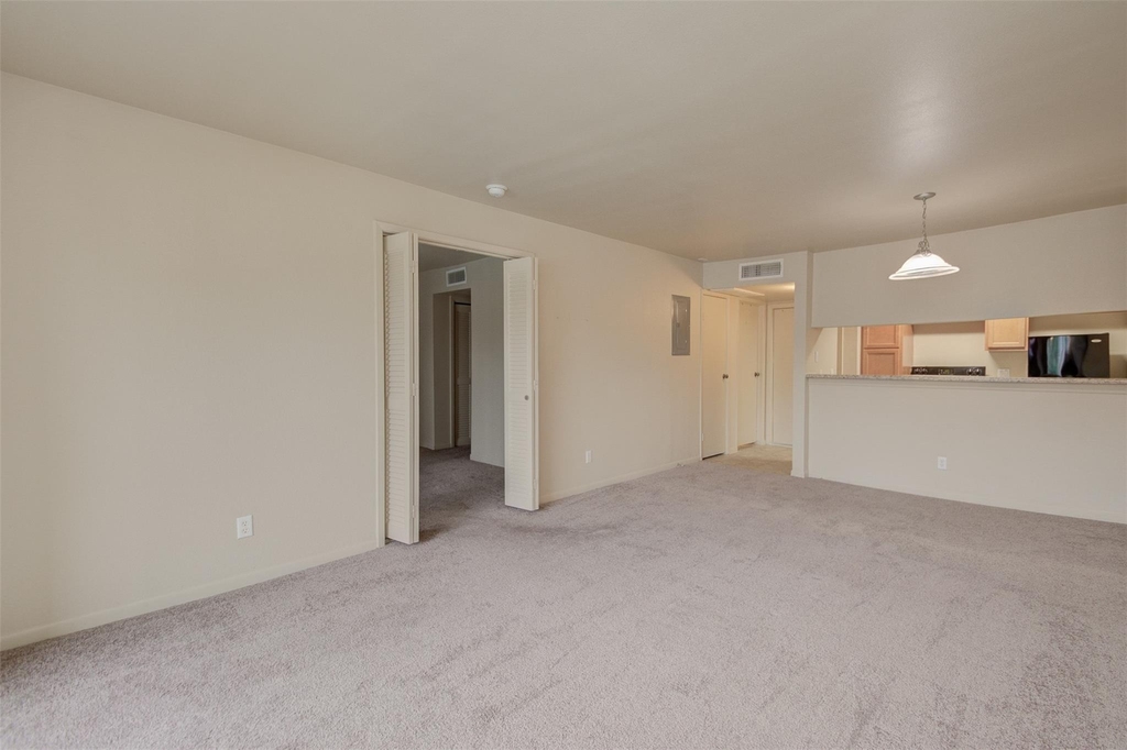 3045 Walnut Bend Lane - Photo 4