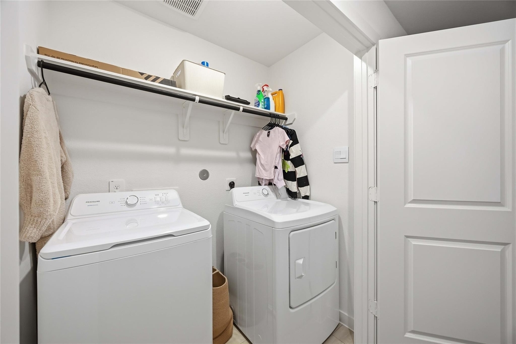 3614 Eclipse Court - Photo 11