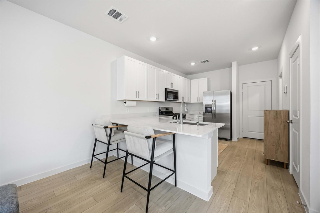 3614 Eclipse Court - Photo 8