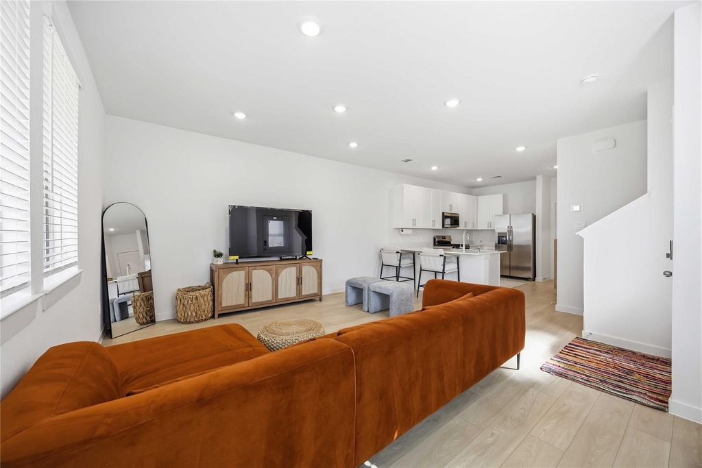 3614 Eclipse Court - Photo 2