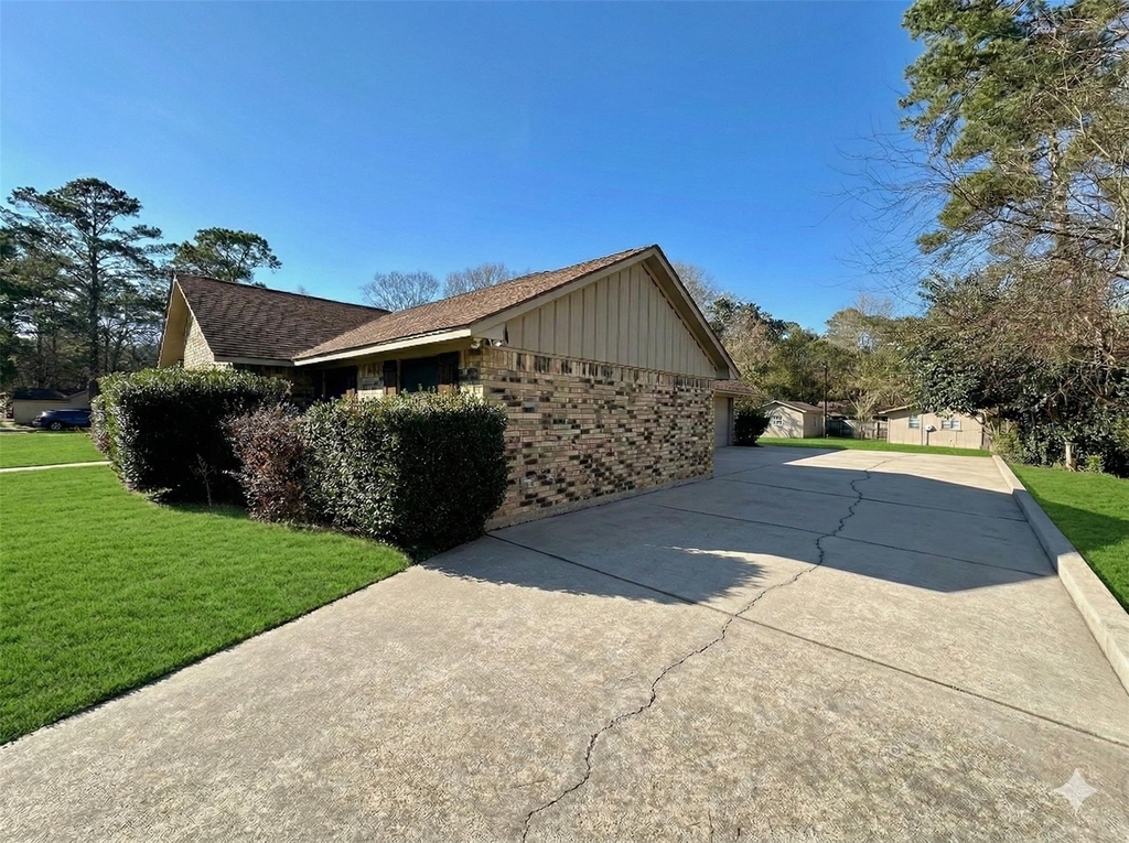 206 Verna Street - Photo 1