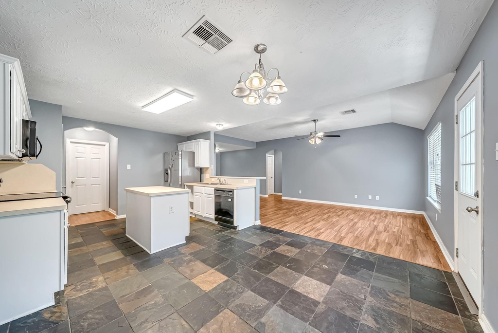16393 Ryan Guinn Way - Photo 11