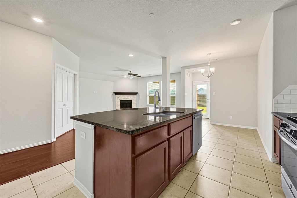 8414 Victoria Springs Drive - Photo 11