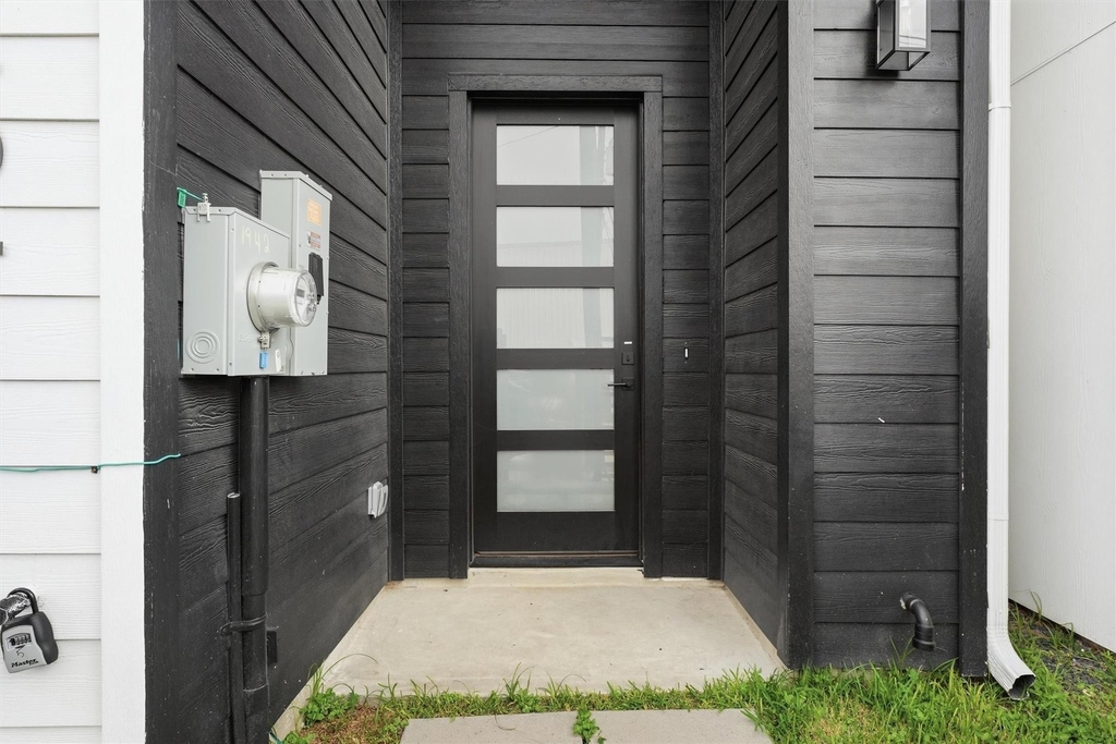 1942 Purswell Road - Photo 3