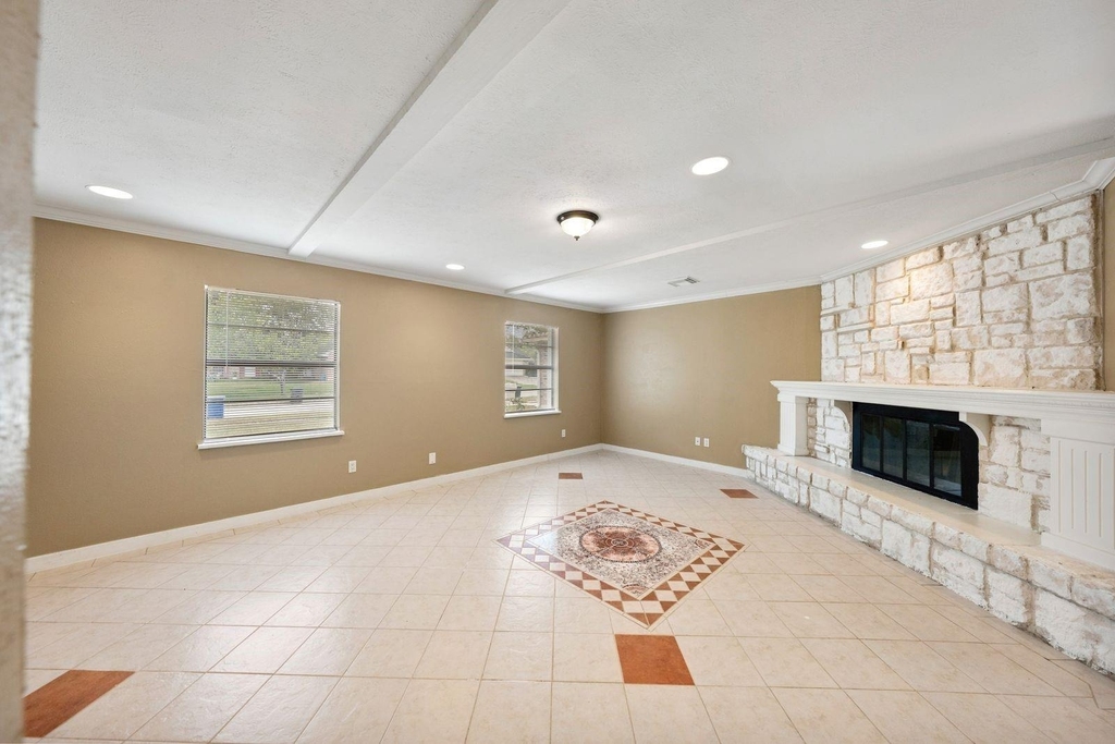 22831 Millgate Drive - Photo 6