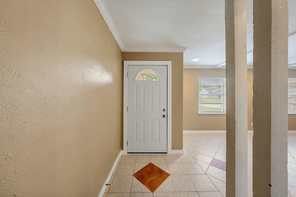 22831 Millgate Drive - Photo 3