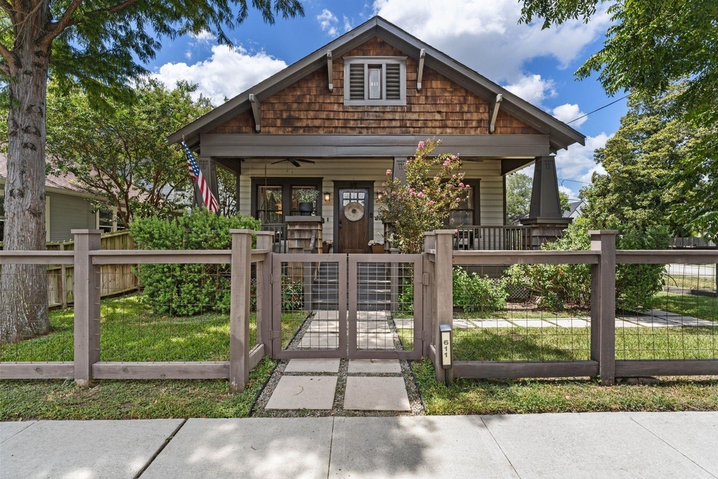 611 Enid Street - Photo 0