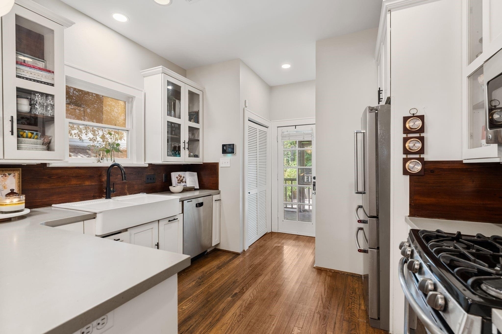 611 Enid Street - Photo 10