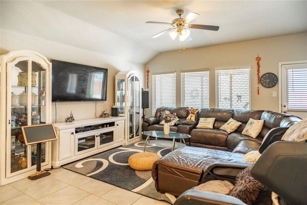 18226 Mulberry Spring Circle - Photo 3