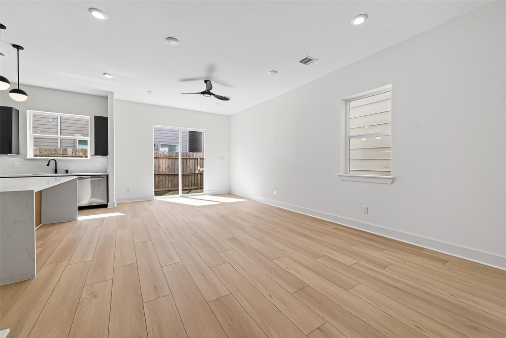 951 Highland Light Lane - Photo 4