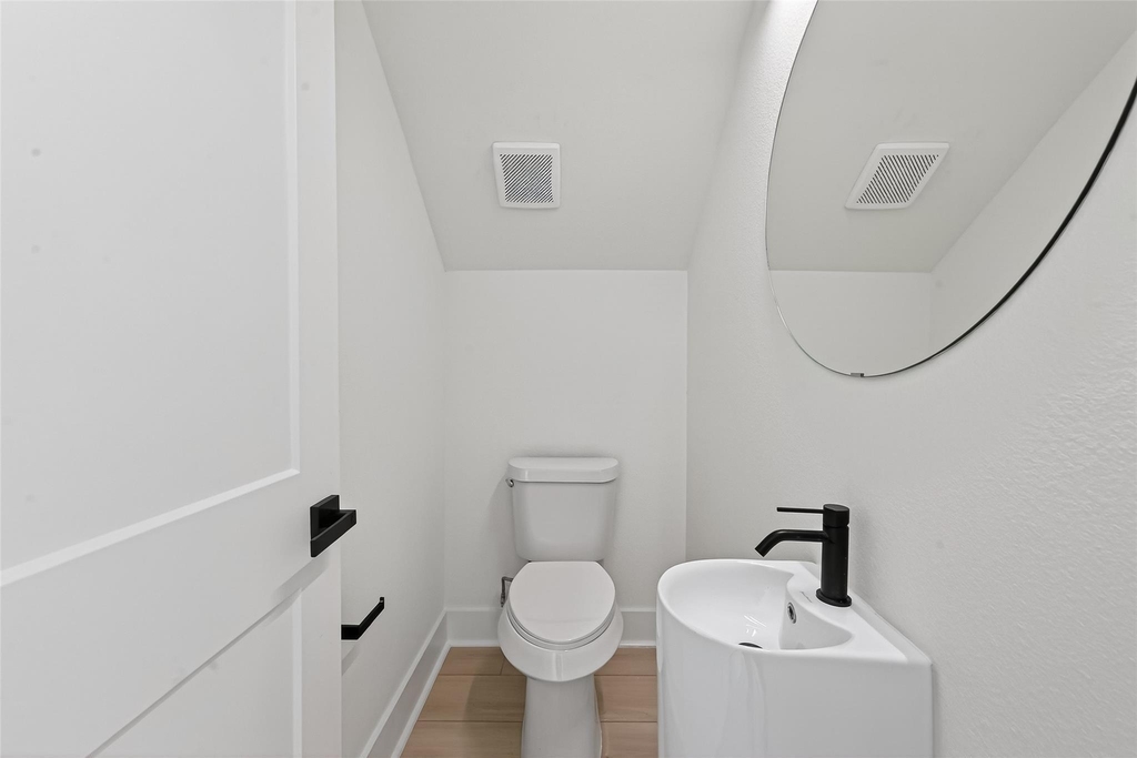 951 Highland Light Lane - Photo 8