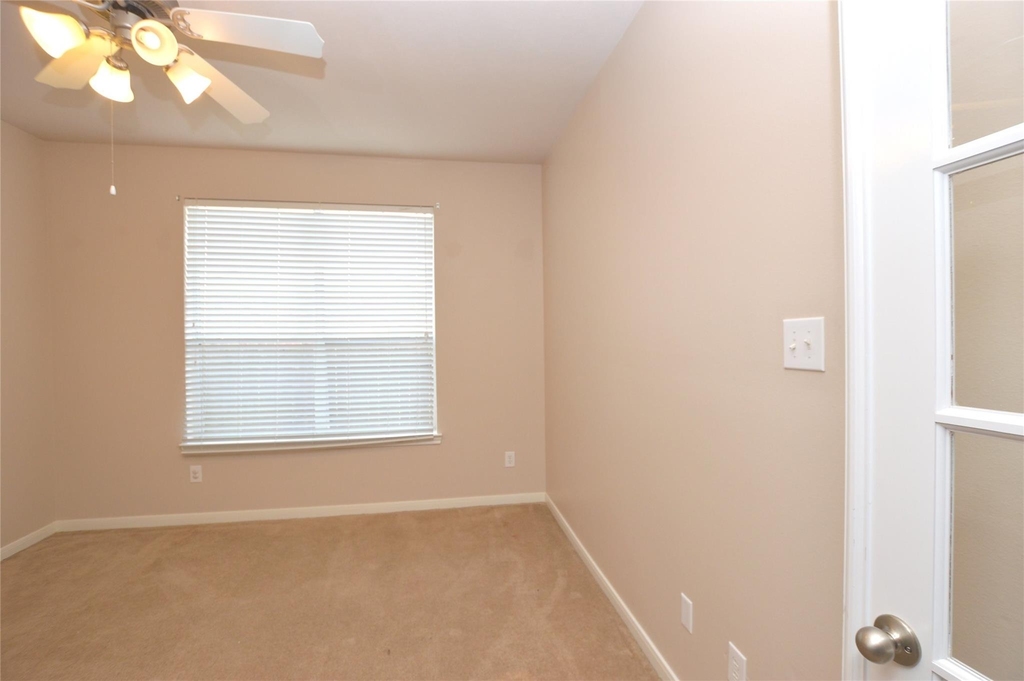 19415 Countryroad Drive - Photo 10