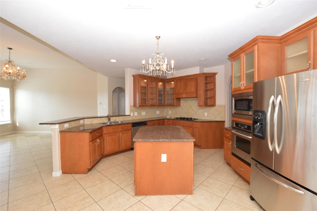 19415 Countryroad Drive - Photo 9
