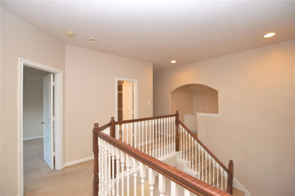 19415 Countryroad Drive - Photo 16