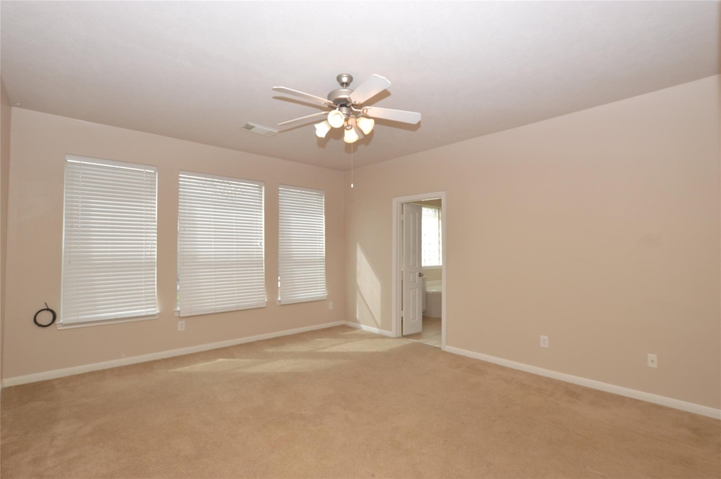 19415 Countryroad Drive - Photo 11