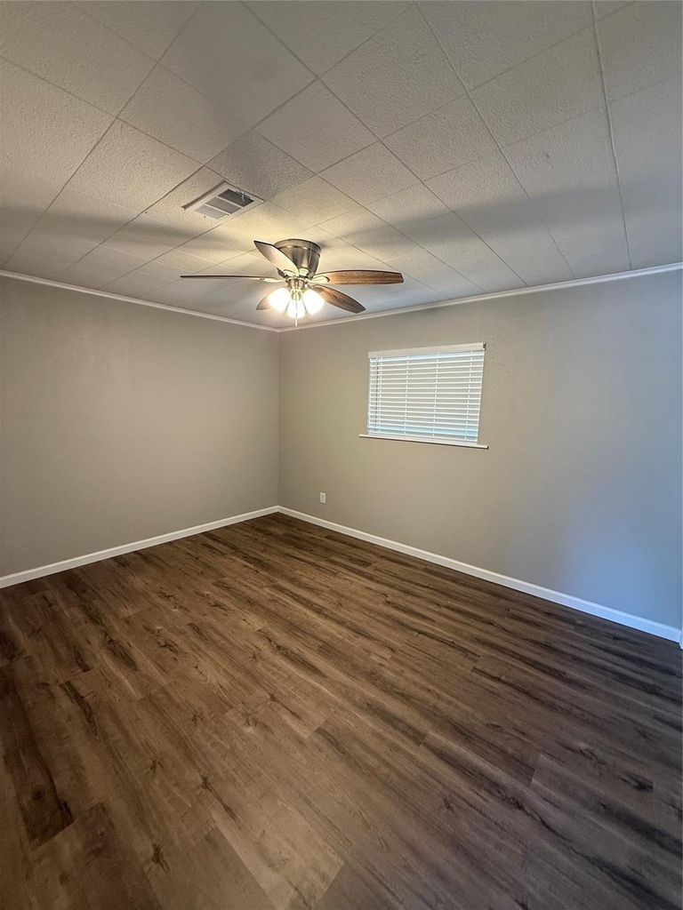 120 Charles Barker Avenue - Photo 3