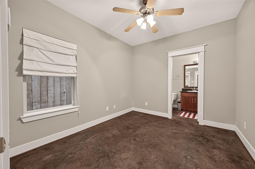 1510 Crockett Street - Photo 8