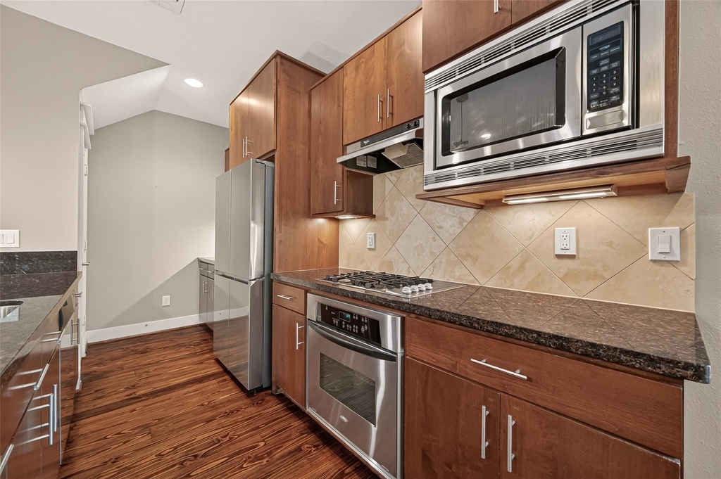 1510 Crockett Street - Photo 18