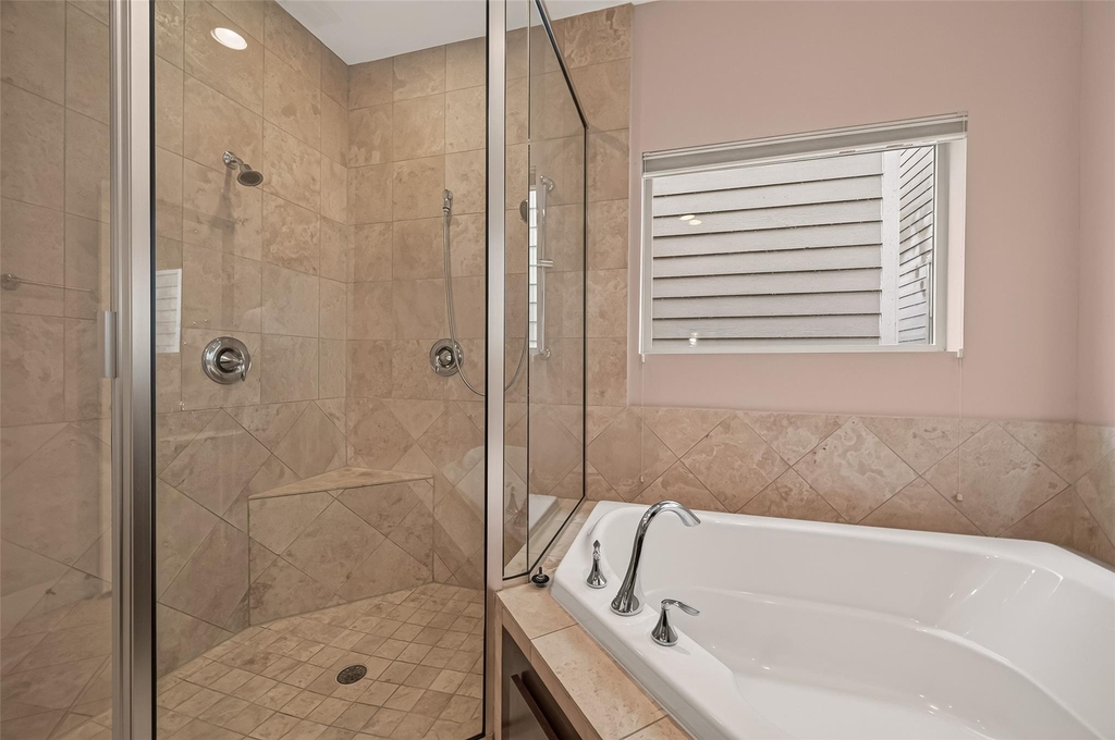 1510 Crockett Street - Photo 32