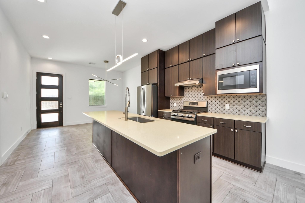1703 Cedrocanna Lane - Photo 9