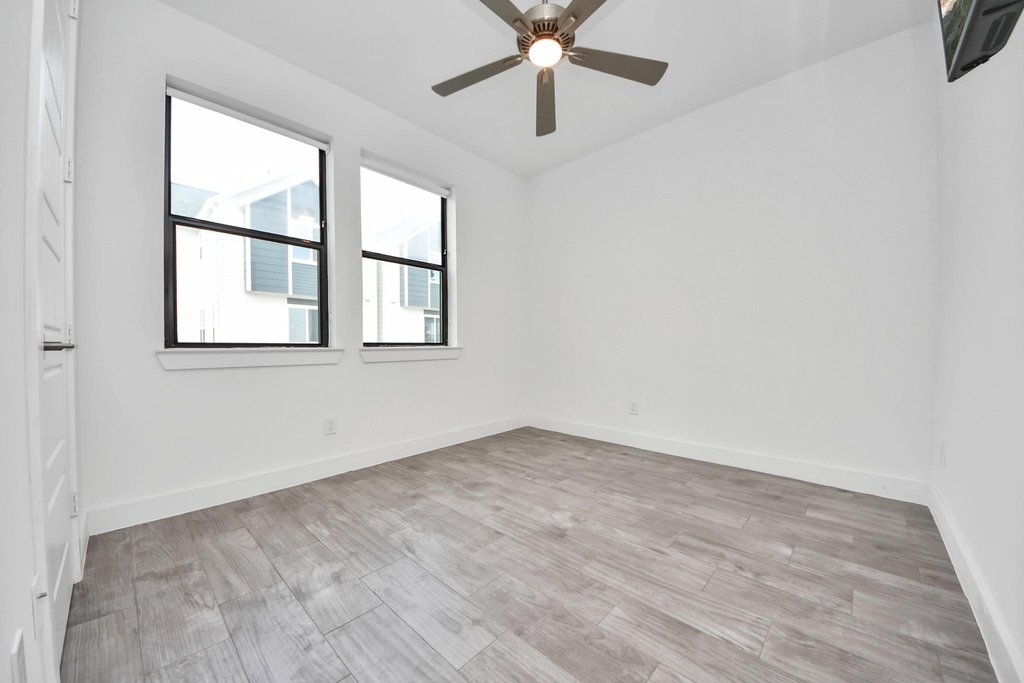1703 Cedrocanna Lane - Photo 34