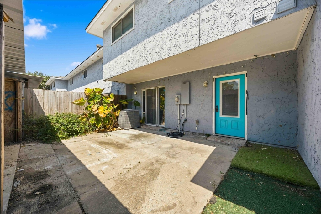 1814 Country Village Boulevard - Photo 21
