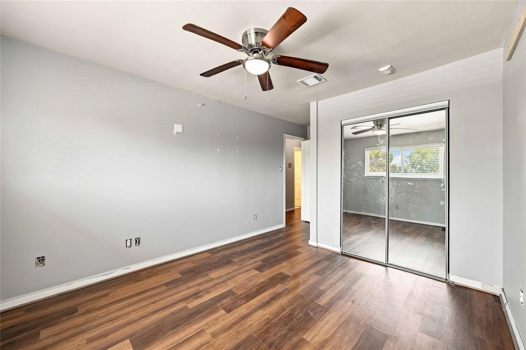 1814 Country Village Boulevard - Photo 16