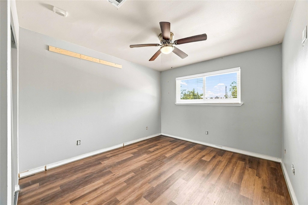 1814 Country Village Boulevard - Photo 15