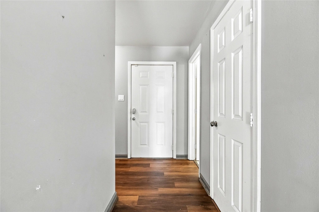 1814 Country Village Boulevard - Photo 18