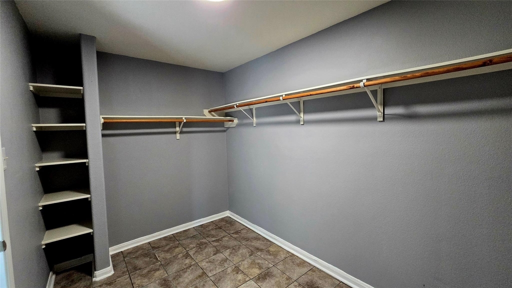 7122 Sunrise Hill Lane - Photo 19