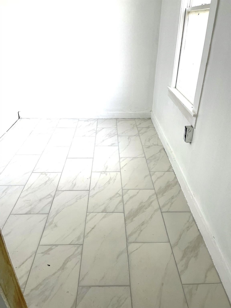 107 Sinclair Street - Photo 16