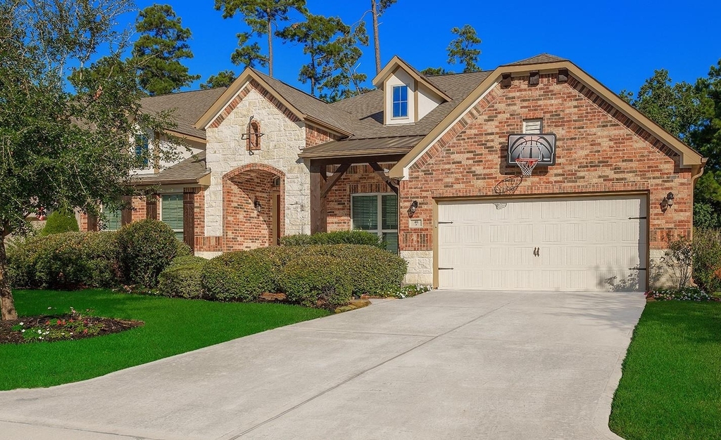 46 Caprice Bend Place - Photo 0