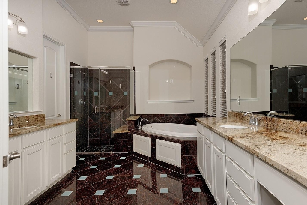 46 Caprice Bend Place - Photo 18